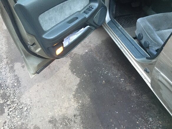 1997 Nissan Maxima IV (A32), серебристый, 150000 рублей - вид 21