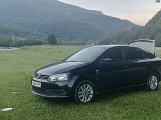 2013 Volkswagen Polo V, чёрный, 700000 рублей, вид 1