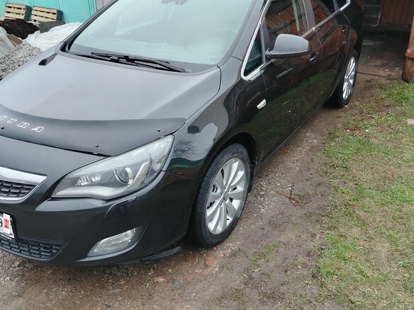 2011 Opel Astra J, чёрный, 900000 рублей