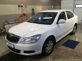 2012 Skoda Octavia II (A5) Рестайлинг, белый, 969000 рублей, вид 3