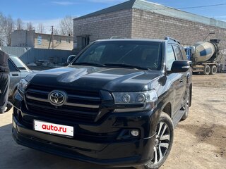2018 Toyota Land Cruiser 200 Series Рестайлинг 2, чёрный, 6300000 рублей, вид 2