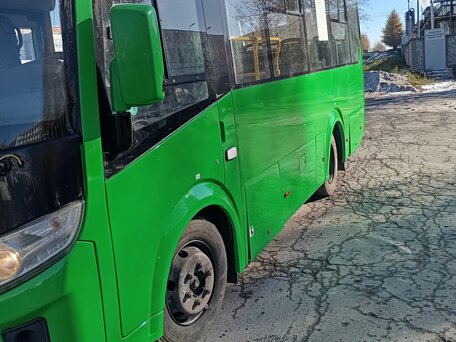 2017 ПАЗ Вектор Next 7.6, зелёный, 1300000 рублей, вид 2