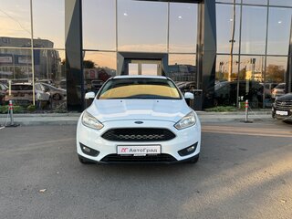 2017 Ford Focus III Рестайлинг, белый, 1100000 рублей, вид 2