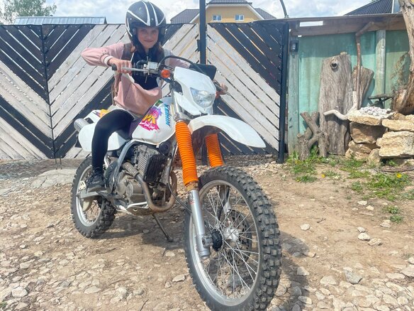 1998 Suzuki DR 250, белый, 205000 рублей - вид 3
