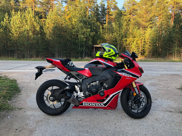 2017 Honda CBR 1000 RR/RA Fireblade, пурпурный, 1290000 рублей - вид 2