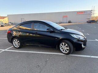 2011 Hyundai Solaris I, чёрный, 690000 рублей, вид 4