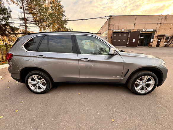 2014 BMW X5 25d III (F15), серый, 3200000 рублей - вид 3