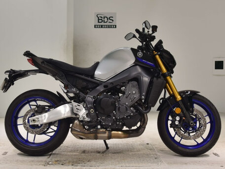 2024 Yamaha MT-09 (FZ-09), чёрный, 1400000 рублей, вид 2