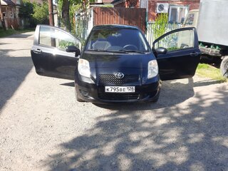 2008 Toyota Yaris II, чёрный, 620000 рублей, вид 1
