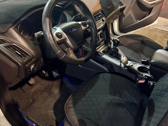 2014 Ford Focus III, серебристый, 700000 рублей - вид 10