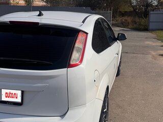 2010 Ford Focus II Рестайлинг, белый, 530000 рублей, вид 5