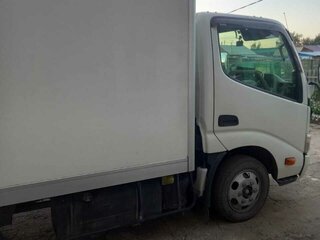 2012 Toyota Dyna, белый, 2500000 рублей, вид 2