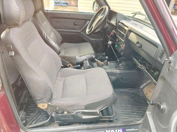 2013 Lada (ВАЗ) 2121 (4x4) I Рестайлинг, пурпурный, 500000 рублей - вид 7