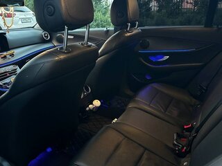 2017 Mercedes-Benz E-Класс 200 V (W213, S213, C238), чёрный, 3530000 рублей, вид 5