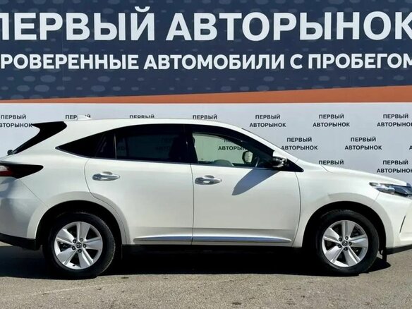 2018 Toyota Harrier III (XU60) Рестайлинг, белый, 2999900 рублей - вид 4