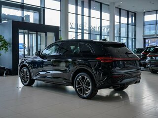 2026 Audi Q5 L III (GU), чёрный, 6890000 рублей, вид 4