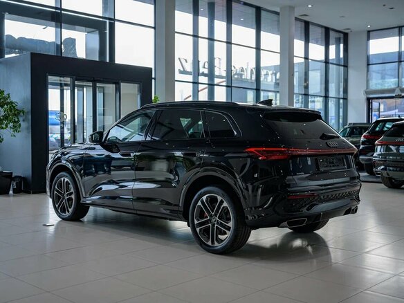 2026 Audi Q5 L III (GU), чёрный, 6890000 рублей - вид 13
