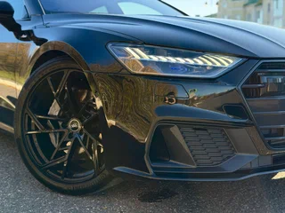 2021 Audi A7 55 TFSI II (4K), чёрный, 6150000 рублей, вид 2