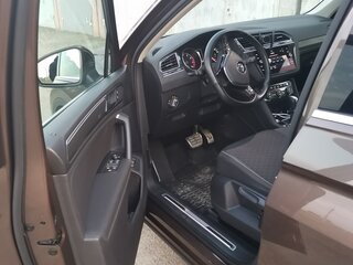 2018 Volkswagen Tiguan II, коричневый, 2590000 рублей, вид 5