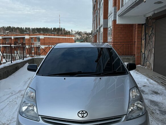 2009 Toyota Prius II Рестайлинг (XW20), серебристый, 1199999 рублей