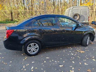 2014 Chevrolet Aveo II, чёрный, 620000 рублей, вид 5
