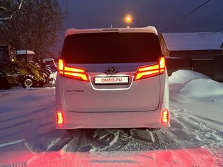 2018 Toyota Alphard III Рестайлинг, белый, 4500000 рублей, вид 5