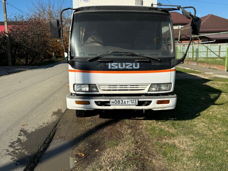 1995 Isuzu Forward (F-Series), белый, 1900000 рублей, вид 1
