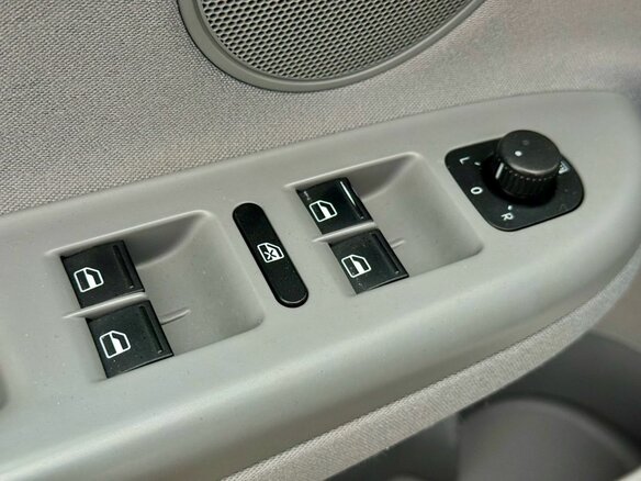2007 Volkswagen Golf Plus Cross I, серебристый, 499000 рублей - вид 9
