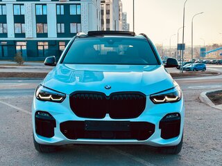 2019 BMW X5 30d IV (G05/G18), белый, 5250000 рублей, вид 4