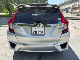 2015 Honda Fit III, серебристый, 1300000 рублей, вид 3
