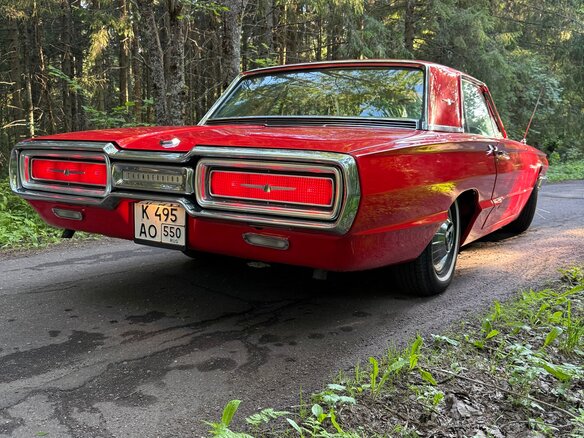 1964 Ford Thunderbird IV, красный, 6000000 рублей - вид 2