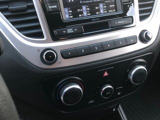 2021 Hyundai Solaris II Рестайлинг, белый, 1595000 рублей, вид 3