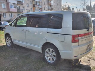 2007 Mitsubishi Delica D:5 I, белый, 1500000 рублей, вид 5