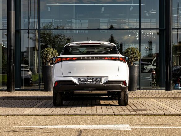 2026 Omoda C5 II, белый, 2495000 рублей - вид 4