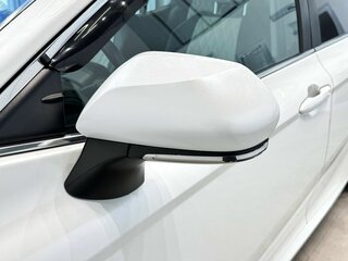 2020 Toyota Camry VIII (XV70), белый, 3200000 рублей, вид 1