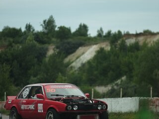 1984 BMW 3 серии 316 II (E30), красный, 900000 рублей, вид 5