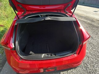 2017 Volvo V40 ECO II Рестайлинг, красный, 1360000 рублей, вид 5