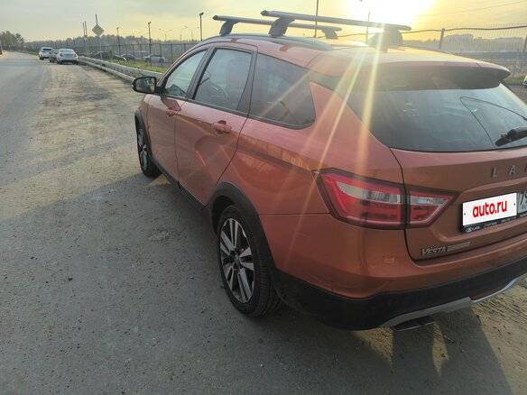 2019 Lada (ВАЗ) Vesta SW Cross I, оранжевый, 880000 рублей - вид 5