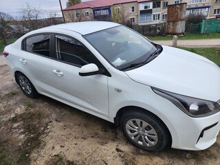 2018 Kia Rio IV, белый, 1250000 рублей, вид 3