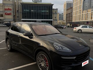 2015 Porsche Cayenne Turbo II Рестайлинг (958), чёрный, 3599000 рублей, вид 3
