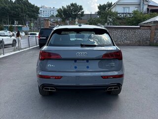 2025 Audi Q5 L 45 TFSI II (FY) Рестайлинг, серый, 5900000 рублей, вид 4