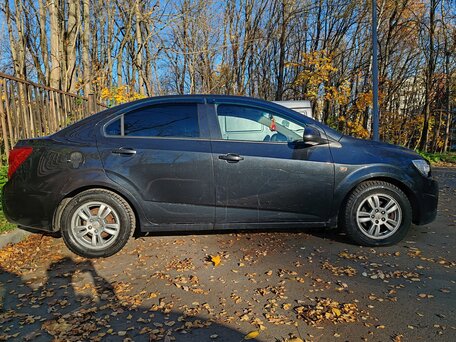 2014 Chevrolet Aveo II, чёрный, 620000 рублей, вид 2