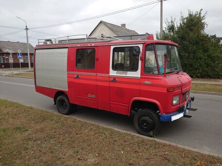 1973 Mercedes-Benz 408D, красный, 666820 рублей, вид 1
