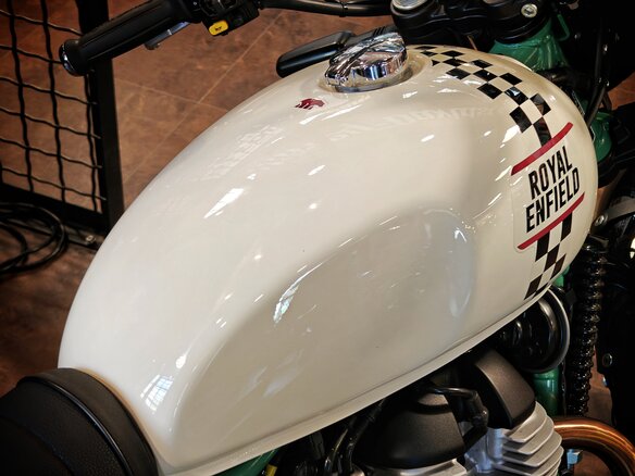 2026 Royal Enfield Bear 650, белый, 747000 рублей - вид 4