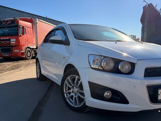 2015 Chevrolet Aveo II, белый, 1000000 рублей, вид 1