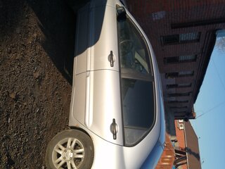 2007 Mitsubishi Lancer IX Рестайлинг, серебристый, 330000 рублей, вид 3