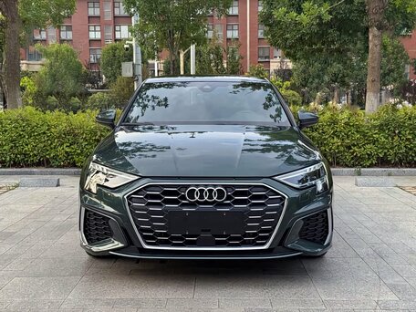 2023 Audi A3 Sportback 35 TFSI IV (8Y), зелёный, 2220000 рублей, вид 2