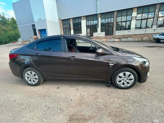 2015 Hyundai Solaris I Рестайлинг, коричневый, 900000 рублей, вид 5