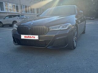 2022 BMW 5 серии 530i xDrive VII (G30/G31/G38) Рестайлинг, чёрный, 5200000 рублей, вид 4