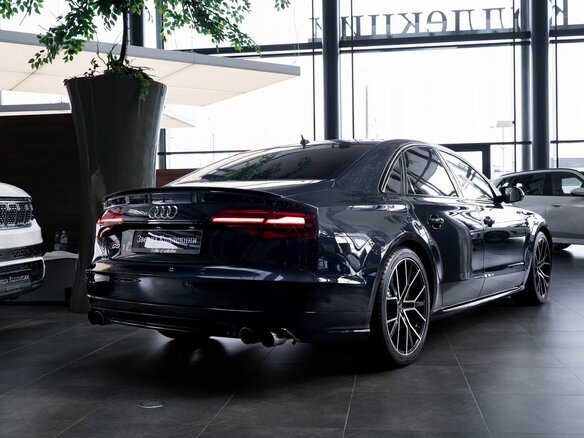 2016 Audi S8 III (D4) Рестайлинг, синий, 8490000 рублей - вид 8